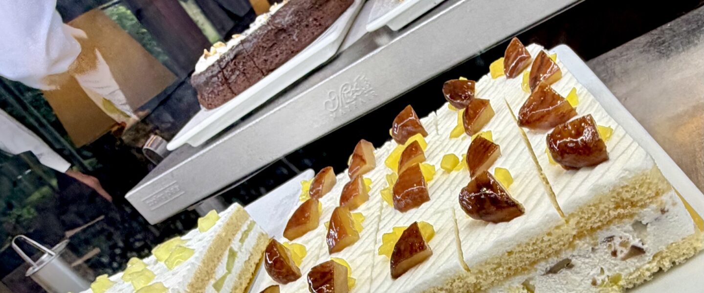 【海浜幕張】ホテルニューオータニ幕張『ザラウンジ』サンドウィッチ&スイーツビュッフェ~栗とぶどうのオータムスイーツコレクション~
